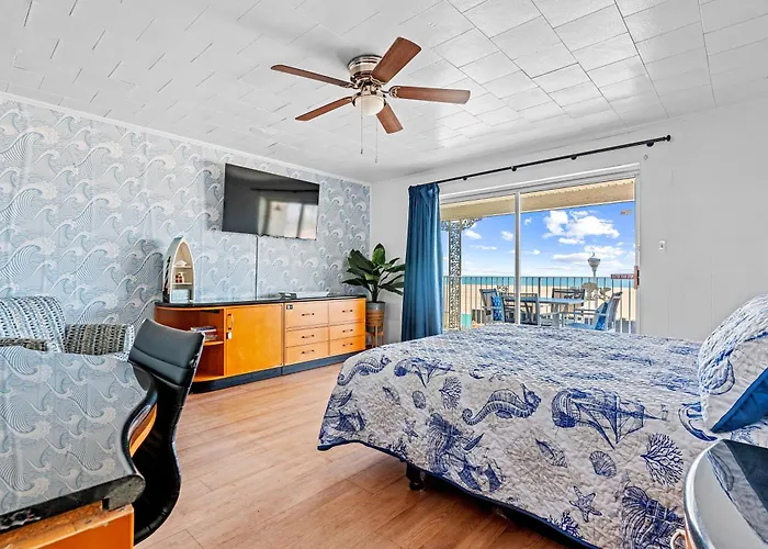 Apartment 2 Bed1 Bath On The Boardwalk By The Inlet *