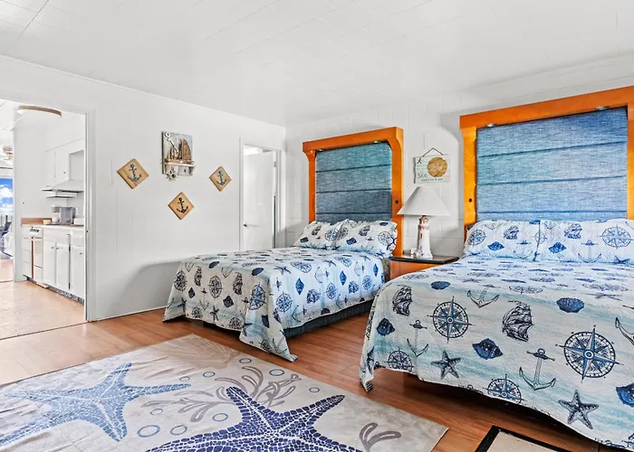 Apartment 2 Bed1 Bath On The Boardwalk By The Inlet